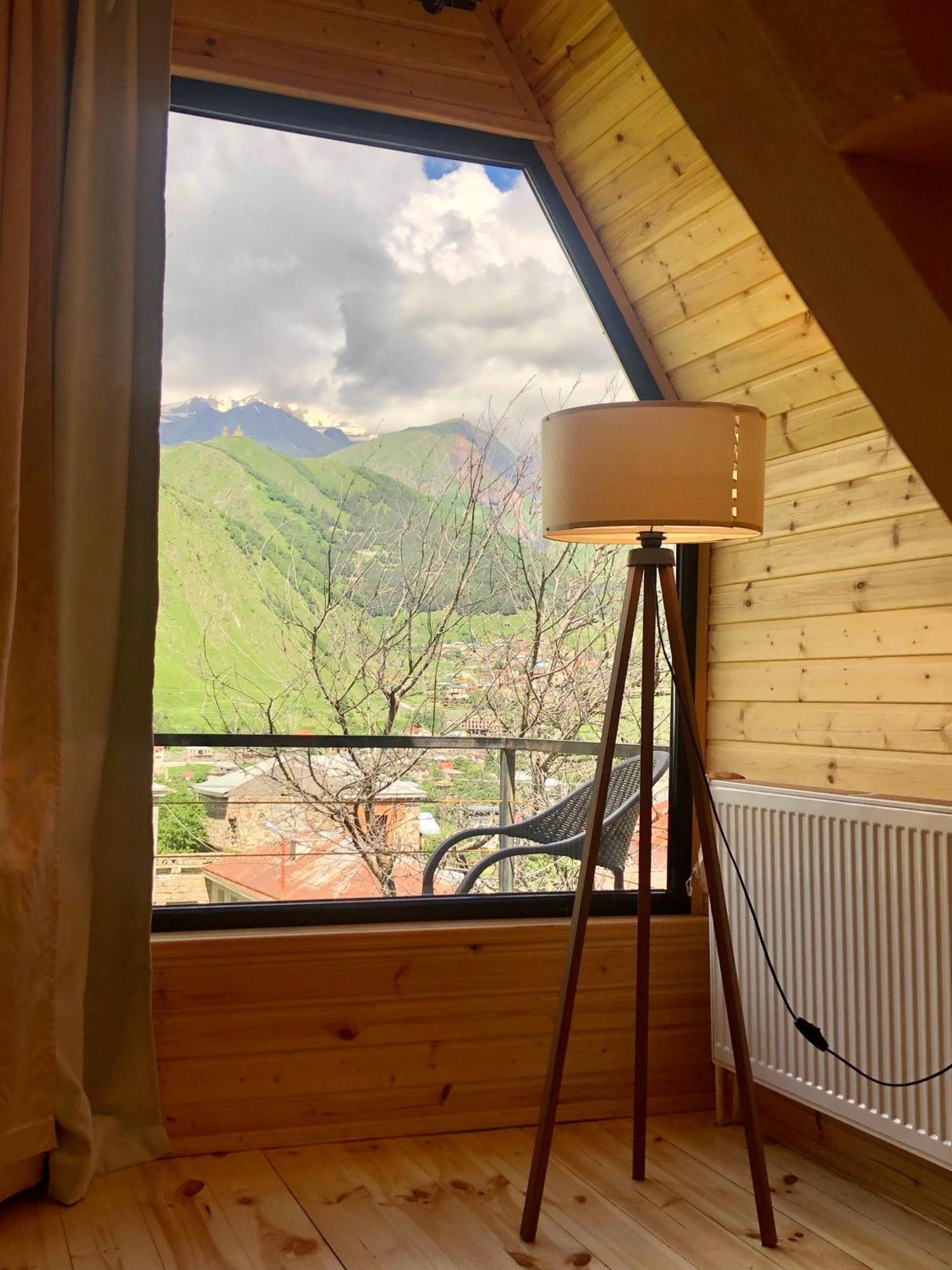Ska Cottage Kazbegi Exteriör bild